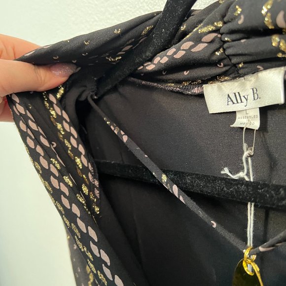 Ally B. Surplice Attached Necklace Large Top Short Sleeve Chain Design Y2K - Picture 6 of 12